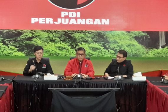 Hasto Sebut Jokowi akan ke Filipina Saat HUT ke-51 PDIP - JPNN.COM