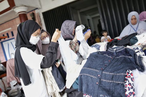 Bazar Murah Crivisaya Ganjar Diserbu Warga Bandar Lampung - JPNN.COM