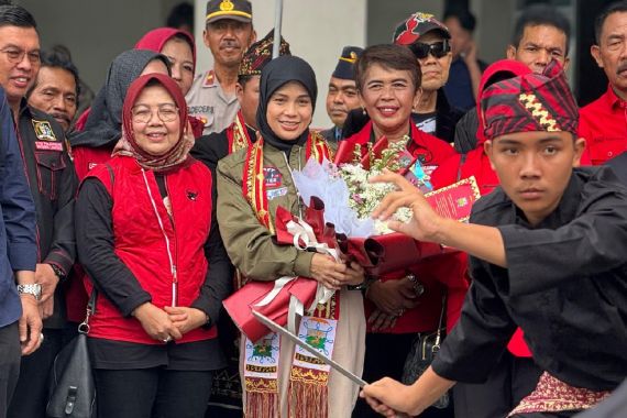Siti Atikoh Ganjar Melanjutkan Safari Politik di Lampung - JPNN.COM