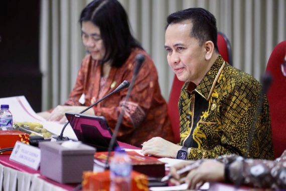 Evaluasi Kinerja Penjabat Gubernur Sumsel Agus Fatoni, Kemendagri Berikan Apresiasi - JPNN.COM