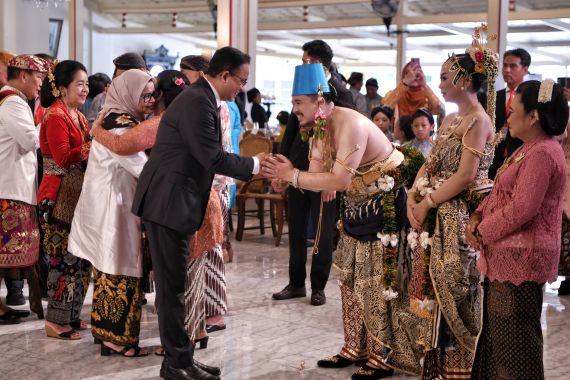 Anies Hadiri Resepsi Pernikahan Agung Anak Paku Alam X, Ini Doa dan Harapannya - JPNN.COM