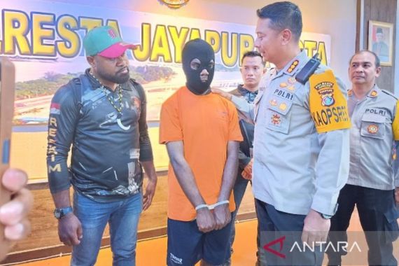 Pelaku Pembakaran di Abepura Ditangkap TNI-Polri, Tuh Tampangnya - JPNN.COM