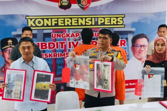 Menyelewengkan Solar Bersubsidi, Sopir dan Operator SPBU Ditangkap Polisi - JPNN.COM