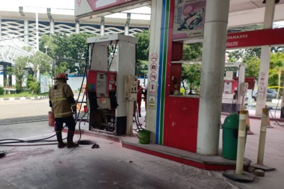 Polisi Turunkan Tim Labfor Selidiki Penyebab Ledakan di SPBU Undip Semarang - JPNN.COM