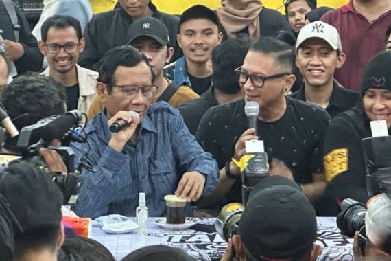 Mahfud MD Ungkap Kejanggalan BUMN di Era Jokowi - JPNN.COM
