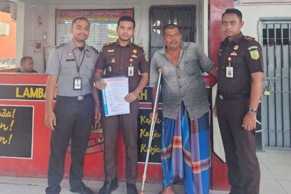 Amiruddin Terpidana Korupsi Dana Desa Dijebloskan ke Lapas Banda Aceh - JPNN.COM