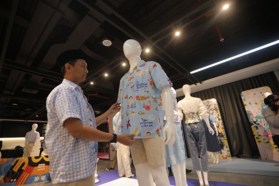 TKN Fanta Luncurkan Desain Merchandise Prabowo-Gibran - JPNN.COM