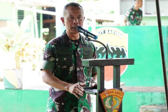 Letjen Richard Tampubolon Minta Prajurit TNI di Perbatasan RI-PNG Meningkatkan Kewaspadaan - JPNN.COM