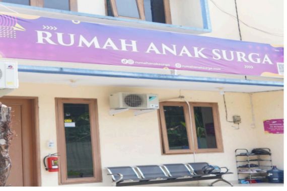 Puluhan Bayi Terlantar Dirawat di Rumah Anak Surga - JPNN.COM