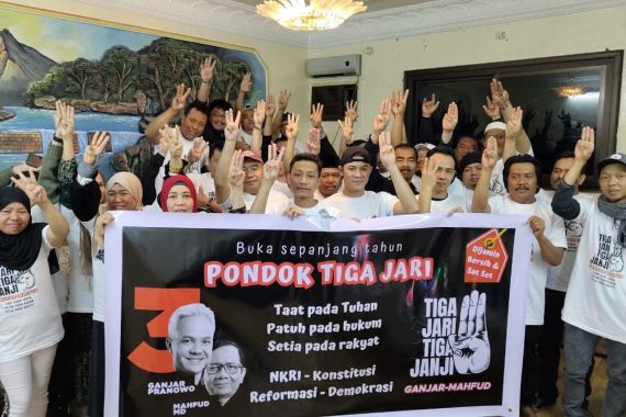 PMI di Arab Saudi Serukan Keluarga di Indonesia Dukung Ganjar-Mahfud - JPNN.COM
