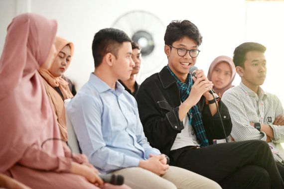 Alam Ganjar Sampaikan Orientasi Soal Pendidikan di Hadapan Pemuda Banten - JPNN.COM