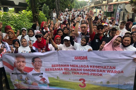 Relawan GMGM Jakarta Gelar Senam Bareng Ibu-Ibu Tanjung Priok - JPNN.COM