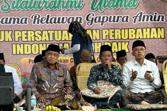 Berkumpul di Cirebon, Para Kiai Ingatkan Aparat Netral di Pemilu 2024 - JPNN.COM