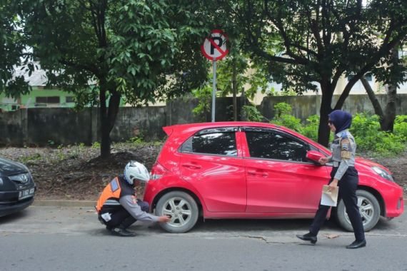 Siap-Siap, Kendaraan yang Parkir Liar Bakal Ditindak Tegas - JPNN.COM