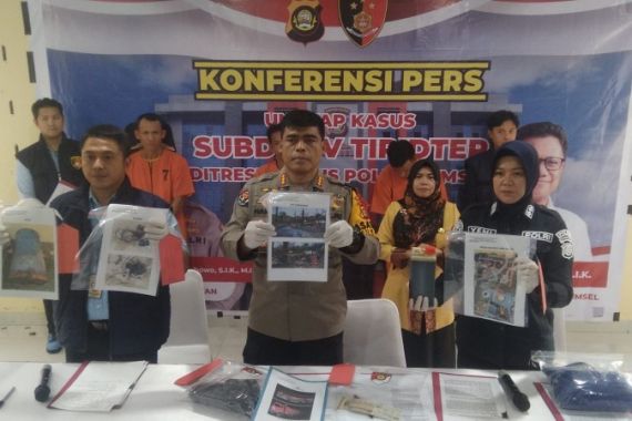 Polda Sumsel Gagalkan Angkutan Batu Bara Ilegal Tujuan Jakarta - JPNN.COM