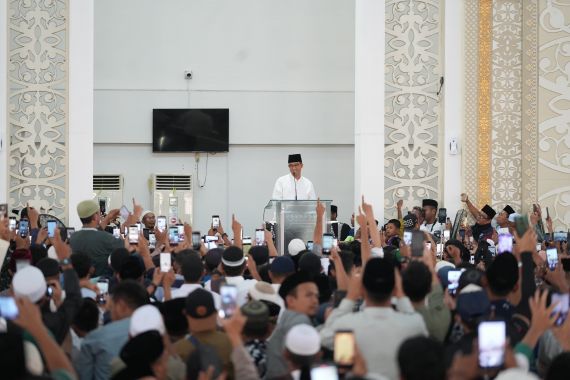 Ceramah di Masjid Riayat Syah, Anies Baswedan Doakan Palestina Lepas dari Penjajahan - JPNN.COM