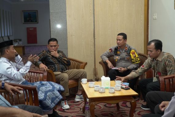 Datangi KPU Rohul, Polisi Bahas Strategi Keamanan Menjelang Pemilu 2024 - JPNN.COM