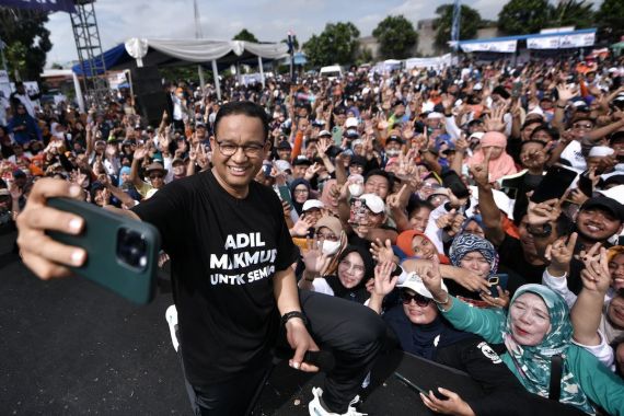Berkampanye di Tangerang, Anies Ungkit Kendala Pemprov DKI Lepas Saham Pabrik Miras - JPNN.COM