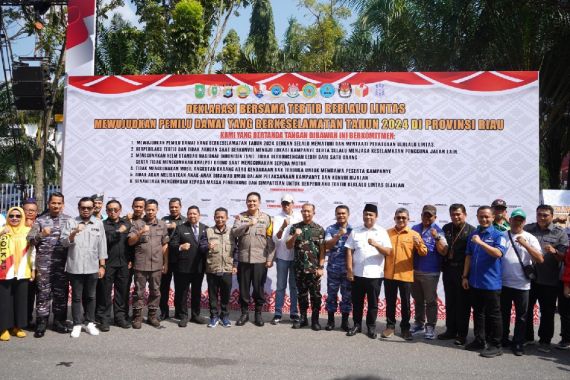 Masyarakat Riau Mendeklarasikan Tertib Berlalu Lintas Demi Pemilu Damai - JPNN.COM