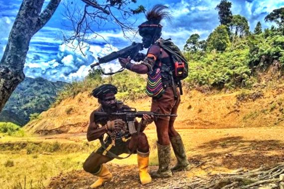 KKB Serang Pos TNI dan Brimob di Intan Jaya, Dalangnya Undius Kogoya - JPNN.COM