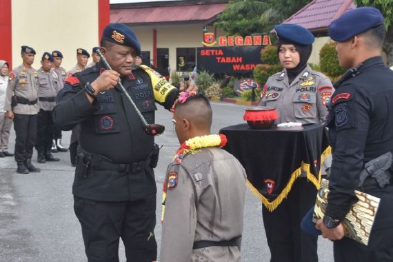 Brimobda Riau Terima 41 Personel Baru, Perkuat Pengamanan Pemilu 2024 - JPNN.COM
