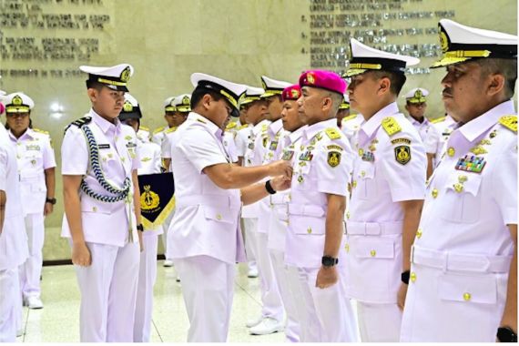 KSAL Laksamana Muhammad Ali Pimpin Serah Terima 8 Jabatan Strategis TNI AL, Berikut Daftar Namanya - JPNN.COM
