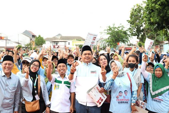 Gelar Apel di Bekasi, Samawi Lepas Sukarelawan Pemenangan Prabowo-Gibran - JPNN.COM