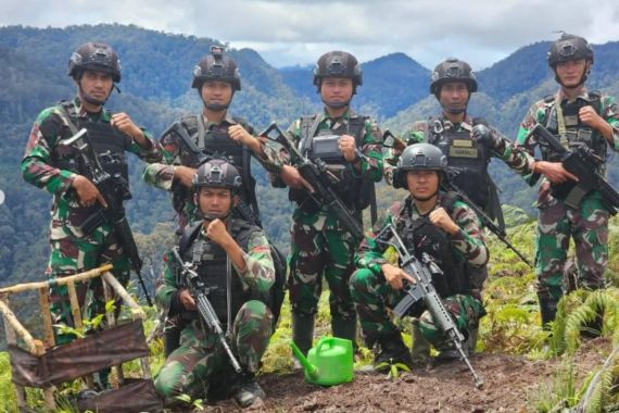 Batalyon Infanteri Para Raider 330 Tri Dharma Pukul Mundur KKB di Intan Jaya - JPNN.COM