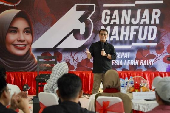 Siti Atikoh Aktif Blusukan demi Ganjar, Basarah Jamin Tak Ada Etika & UU Dilanggar - JPNN.COM