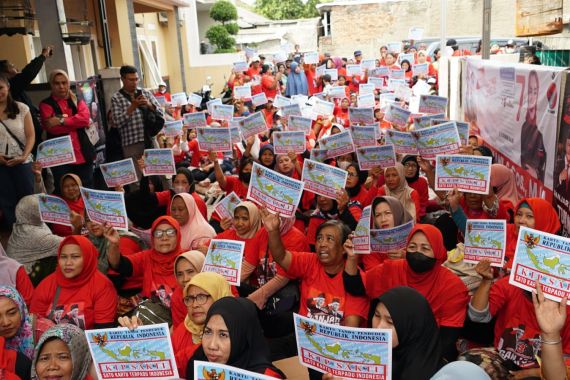 Blusukan ke RT/RW Se-DKI Jakarta, Relawan Rambut Putih Ganjar-Mahfud Bawa Misi Khusus - JPNN.COM
