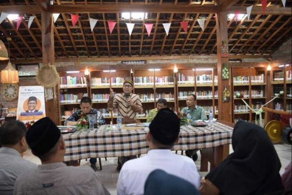 Gus Halim Dorong Penguatan Literasi untuk Mempercepat Pembangunan Desa - JPNN.COM
