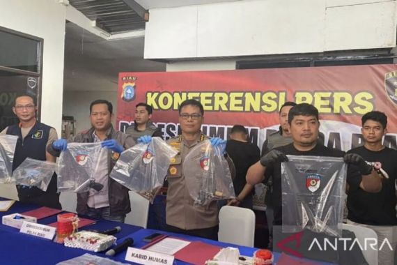 Detik-detik Menegangkan Perampok Baku Tembak dengan Polisi, Oh Aiptu Edi - JPNN.COM