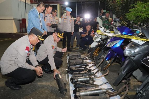 Gelar Operasi Kejahatan Jalanan, Polisi Amankan Ratusan Knalpot Brong - JPNN.COM