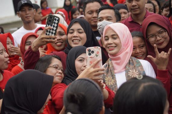 Siti Atikoh Yakin Ganjar-Mahfud Bakal Mulus Menjalani Debat Terakhir Pilpres 2024 - JPNN.COM
