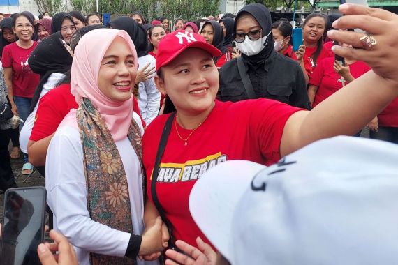 Menjelang Debat Terakhir Capres Pemilu 2024, Siti Atikoh: Mas Ganjar Semangat - JPNN.COM