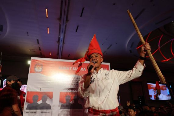 Ganjar Pranowo Percaya Diri Menguasai Semua Topik di Debat Kelima Pilpres 2024 - JPNN.COM
