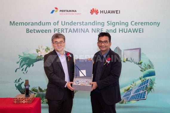 Pertamina NRE-Huawei Kerja Sama Kembangkan Energi Terbarukan & Smart Grid di Indonesia - JPNN.COM