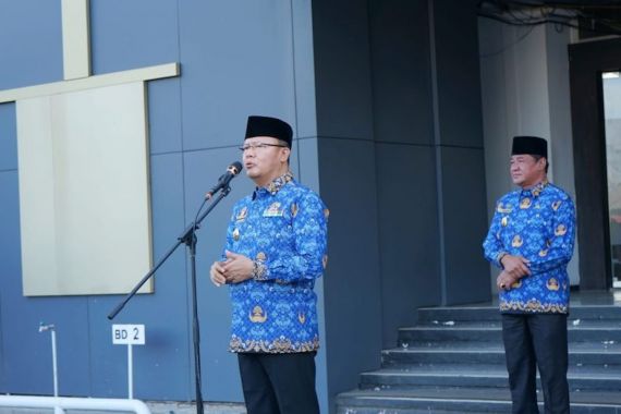 Gubernur Rohidin Mengingatkan OPD Pemprov Bengkulu tidak Merekrut Honorer, Ini Alasannya - JPNN.COM