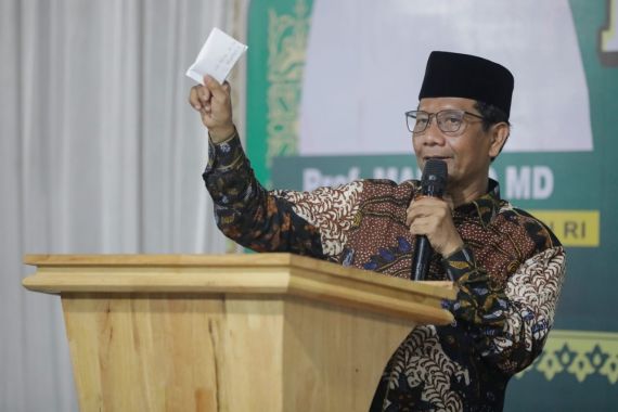 Mahfud Segera Serahkan Surat Pengunduran Diri dari Jabatan Menteri kepada Jokowi - JPNN.COM