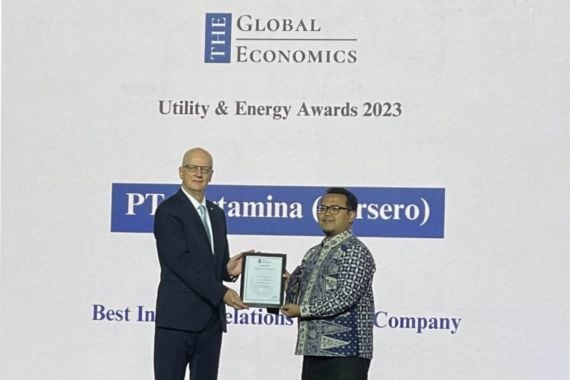 Berkat Kinerja Baik, Pertamina Raih Penghargaan Best Investor Relations Energy Company - JPNN.COM