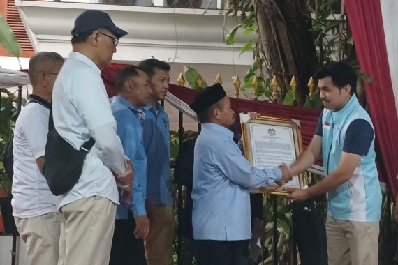 Serukan Pilpres Damai, JDI Pro-Gibran Deklarasi Dukung Paslon 02 di Kediaman Prabowo - JPNN.COM