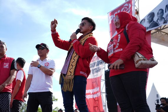 Akademisi UGM dan UII Kritik Jokowi, Kaesang Merespons Begini - JPNN.COM