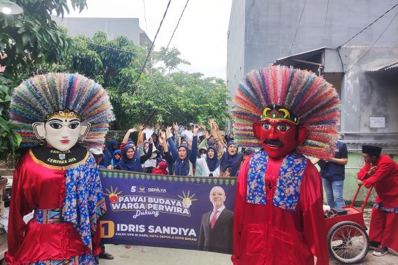 Peduli Kesenian Tradisional, Idris Sandiya Kampanye Kreatif Lewat Ondel-Ondel - JPNN.COM