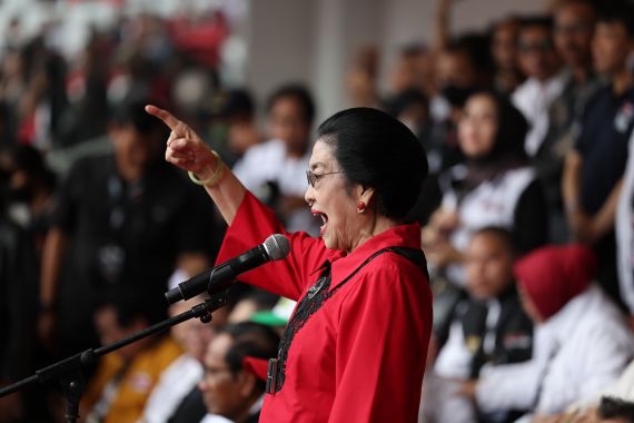 Megawati: Hai Polisi, Hai Tentara, Jangan Lagi Intimidasi Rakyatku - JPNN.COM