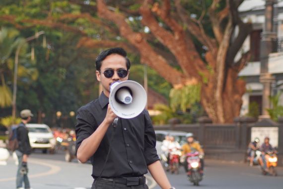 Sebut Pernyataan Istana Sumbang, Presiden Mahasiswa UB: Jokowi Juga Partisan - JPNN.COM