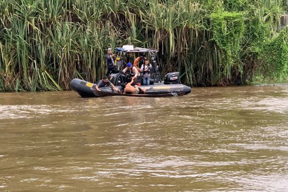 Nelayan Nyaris Tenggelam di Sungai Siak, Begini Kronologinya - JPNN.COM