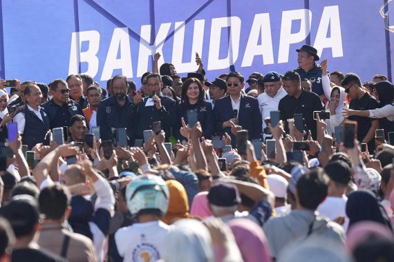 Kampanye Akbar di Manado dan Kotamobagu, Anies Sampaikan Pesan Persatuan - JPNN.COM