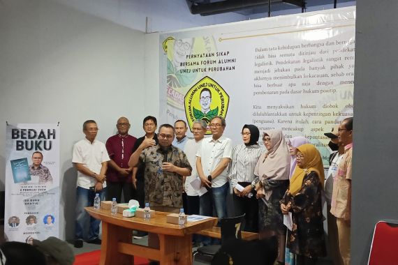 Prihatin dengan Etika Berpolitik, Alumni UNEJ Serukan Pertobatan Penyelenggara Negara - JPNN.COM