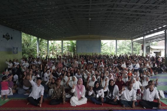 GMGM Banten Bersama Warga Pamarayan Gelar Istigasah Akbar untuk Kemenangan Ganjar-Mahfud - JPNN.COM