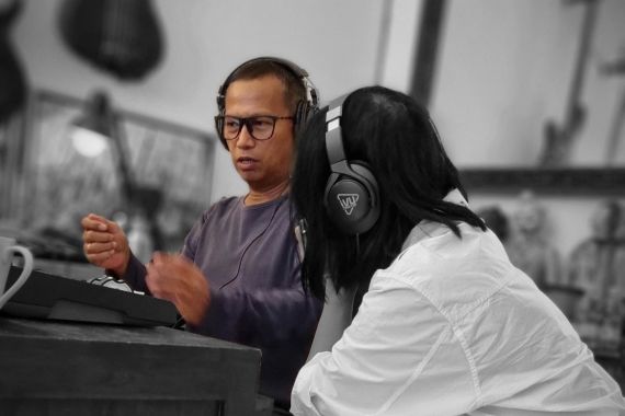 Rilis Album Nusantara, Bintang Indrianto Kolaborasi dengan Atiek CB - JPNN.COM
